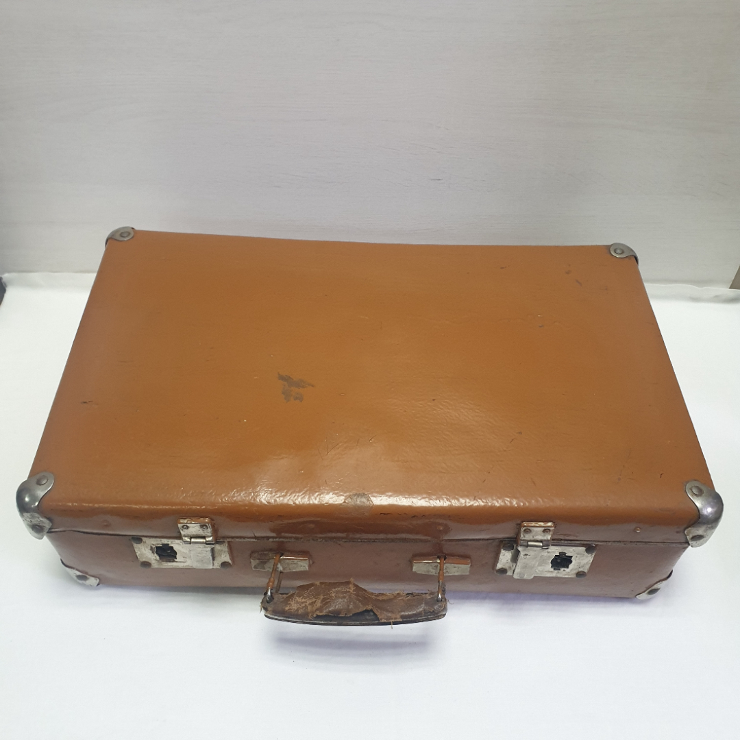 Чемодан (сломана крышка), сломаны замки, 51х32 см. Винтаж, СССР.. Картинка 1